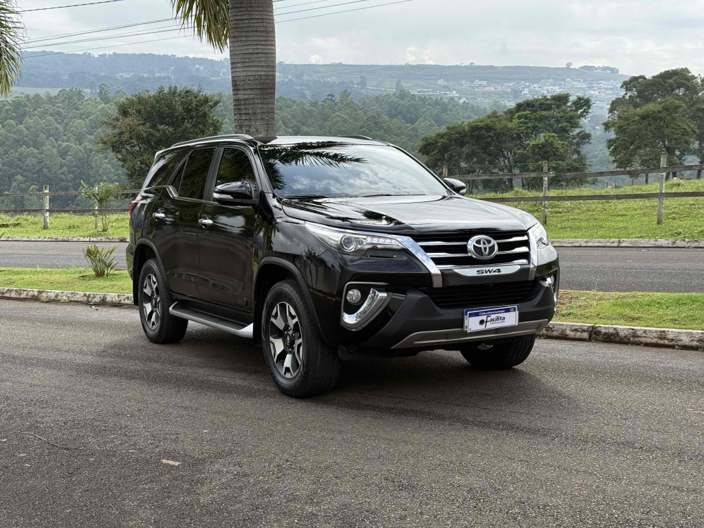 TOYOTA HILUX SW4 2.8 SRX 4X4 16V TURBO INTERCOOLER DIESEL 4P AUTOMÁTICO