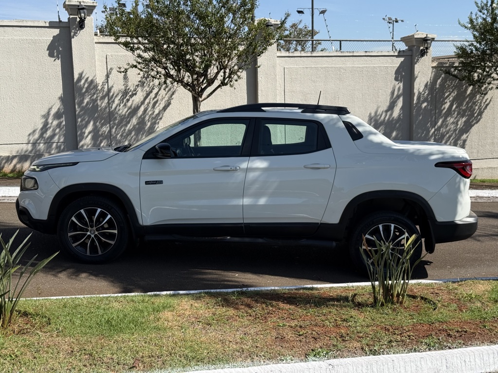 FIAT TORO 2.0 16V TURBO DIESEL ULTRA 4WD AT9