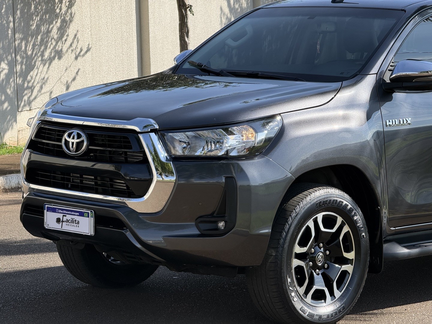 TOYOTA HILUX 2.8 D-4D TURBO DIESEL CD SRV 4X4 AUTOMÁTICO