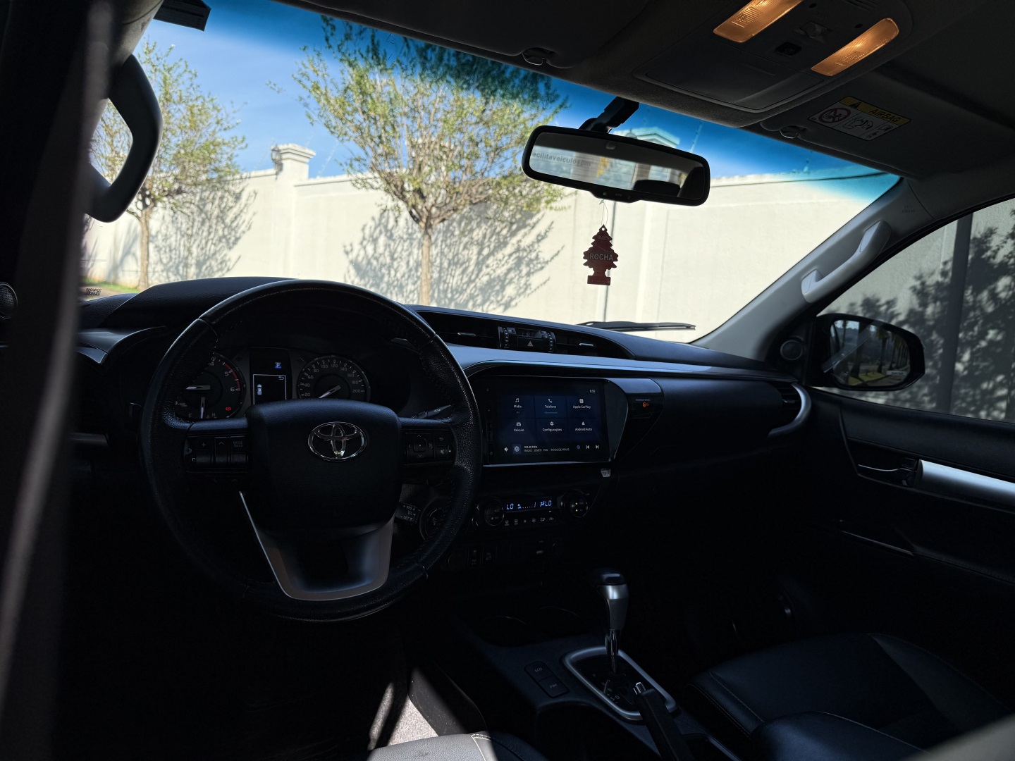 TOYOTA HILUX 2.8 D-4D TURBO DIESEL CD SRV 4X4 AUTOMÁTICO