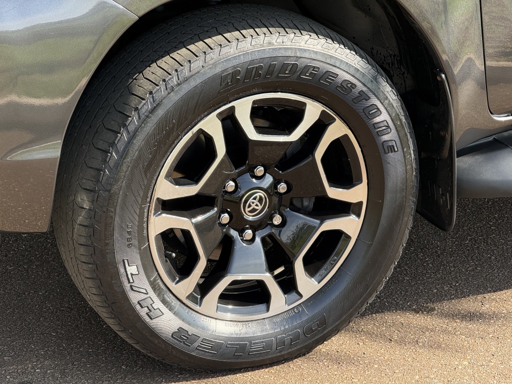 TOYOTA HILUX 2.8 D-4D TURBO DIESEL CD SRV 4X4 AUTOMÁTICO