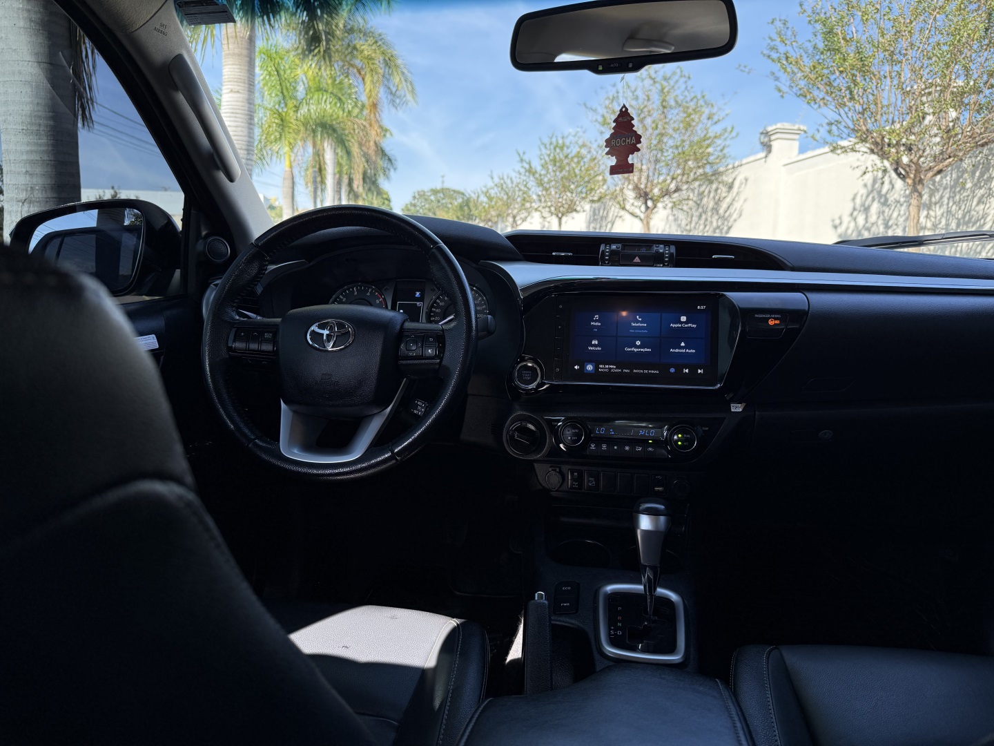 TOYOTA HILUX 2.8 D-4D TURBO DIESEL CD SRV 4X4 AUTOMÁTICO