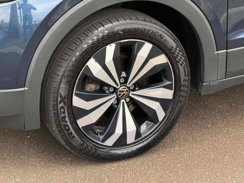 VOLKSWAGEN T-CROSS 1.0 200 TSI TOTAL FLEX AUTOMÁTICO