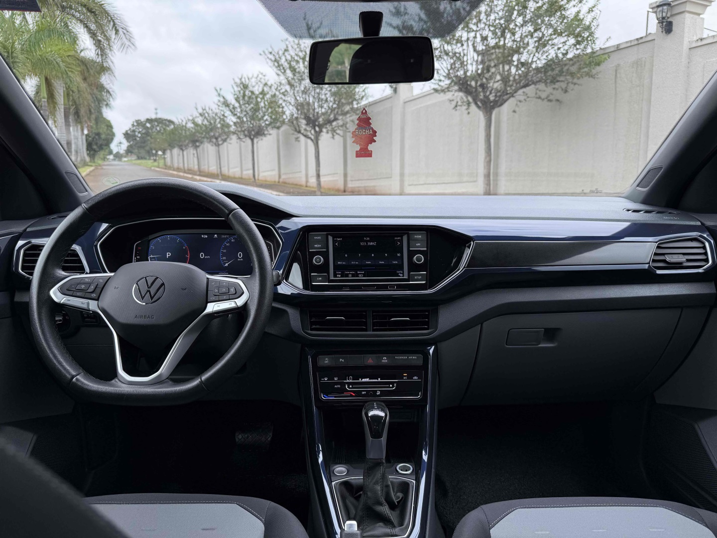 VOLKSWAGEN T-CROSS 1.0 200 TSI TOTAL FLEX AUTOMÁTICO