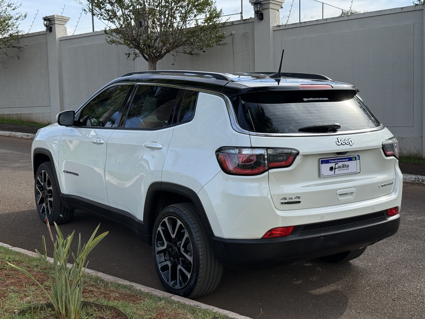 JEEP COMPASS 2.0 16V DIESEL LIMITED 4X4 AUTOMÁTICO