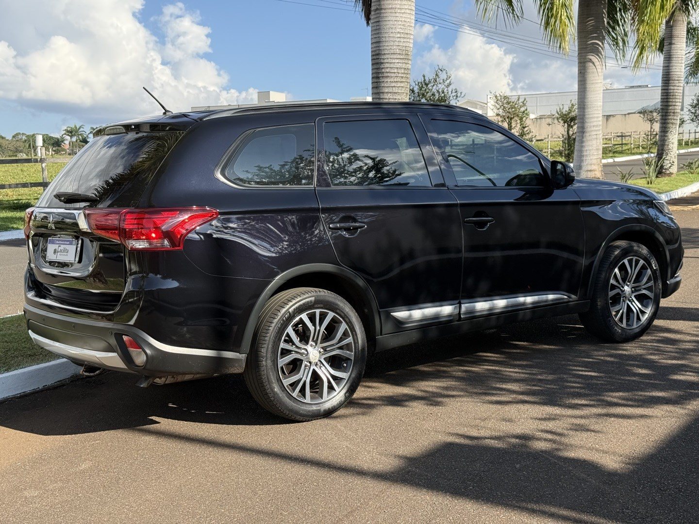 MITSUBISHI OUTLANDER 2.0 16V GASOLINA 4P AUTOMÁTICO