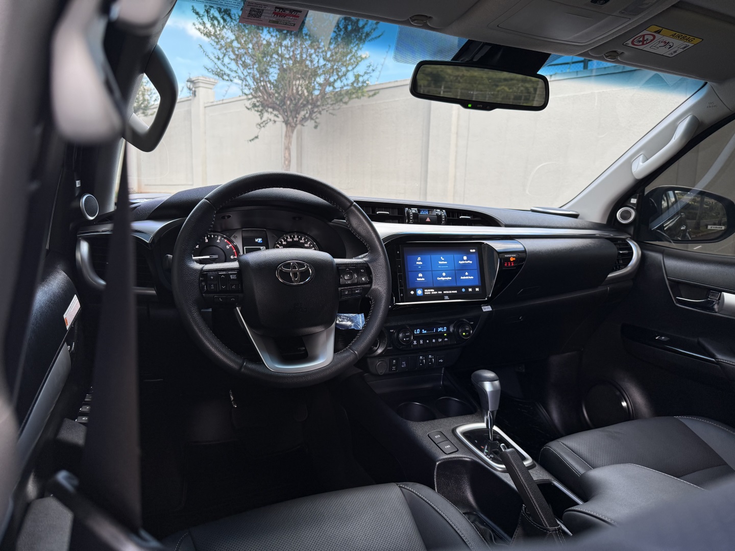 TOYOTA HILUX 2.8 D-4D TURBO DIESEL CD SRX 4X4 AUTOMÁTICO