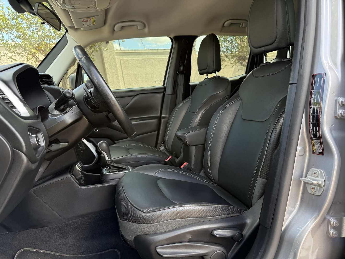 JEEP RENEGADE 1.8 16V FLEX LONGITUDE 4P AUTOMÁTICO