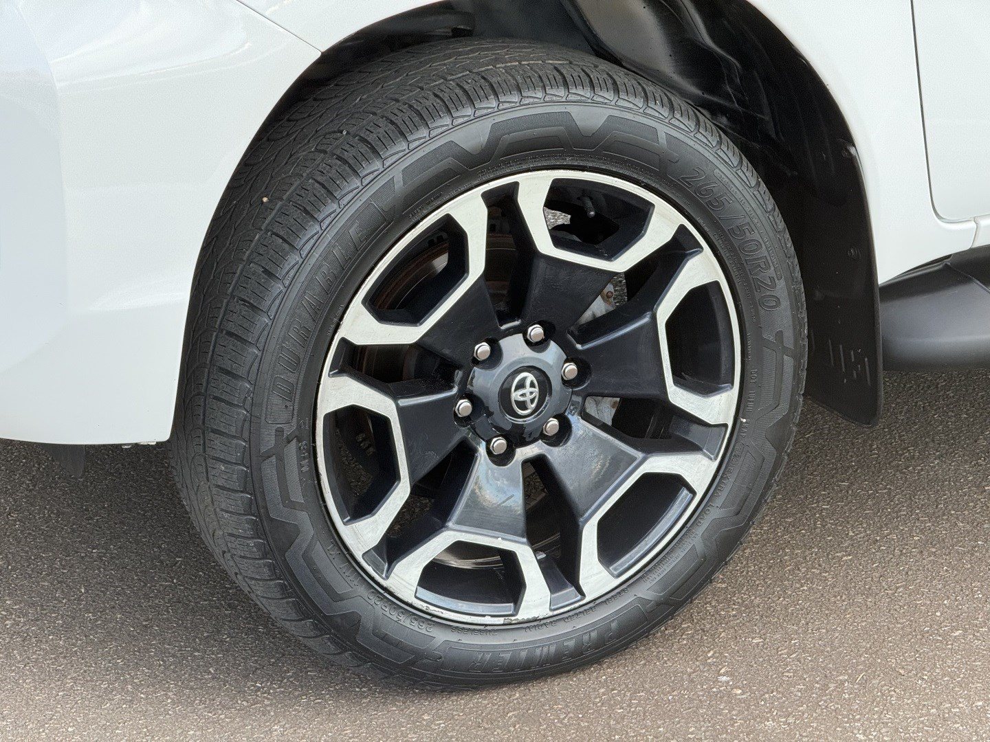 TOYOTA HILUX 2.8 D-4D TURBO DIESEL CD SRV 4X4 AUTOMÁTICO