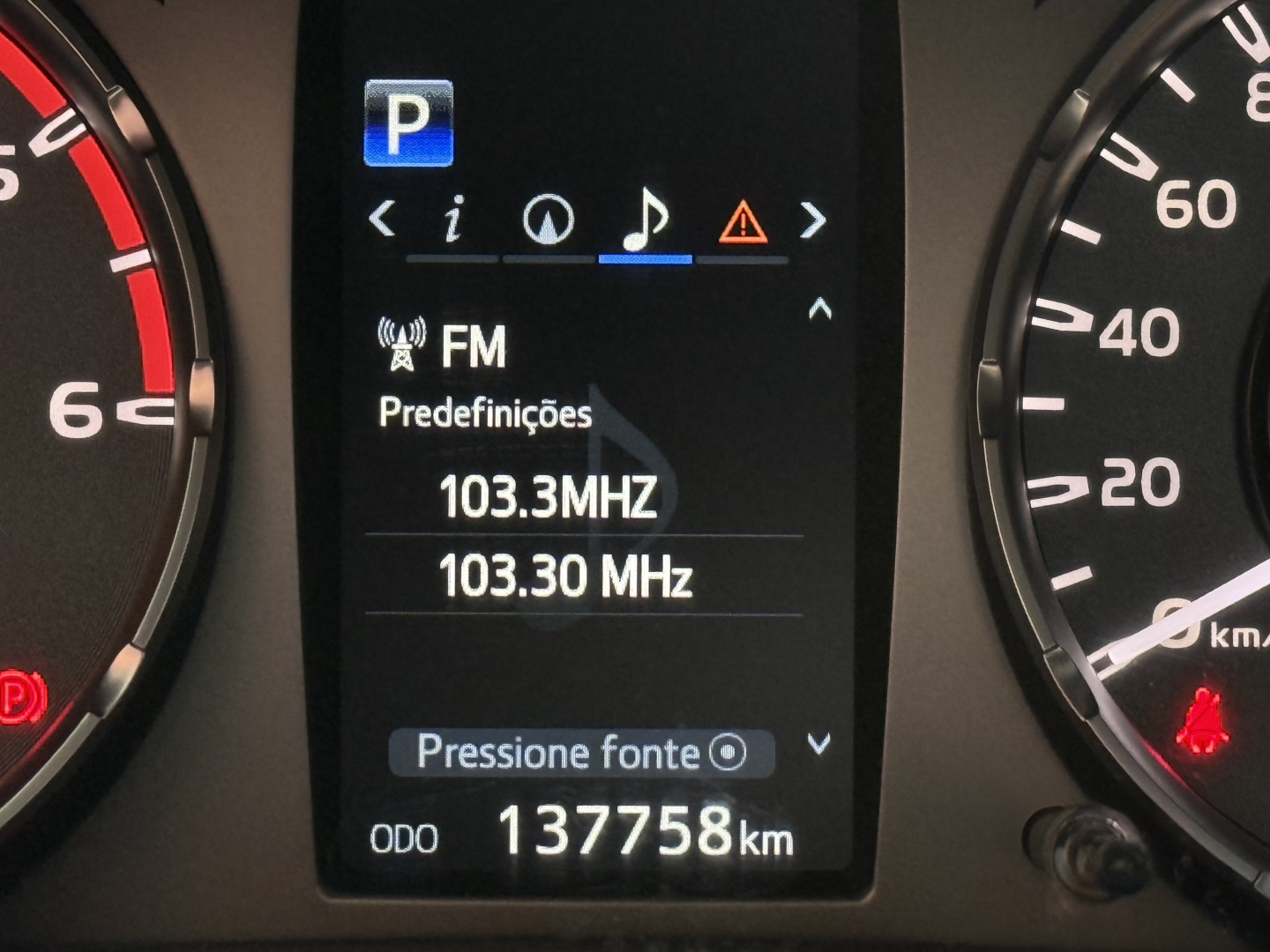 TOYOTA HILUX 2.8 D-4D TURBO DIESEL CD SRV 4X4 AUTOMÁTICO