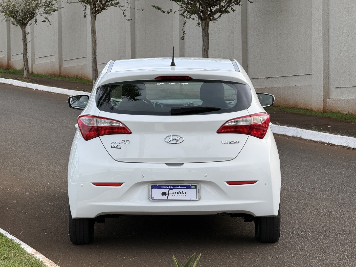 HYUNDAI HB20 1.6 COMFORT 16V FLEX 4P MANUAL