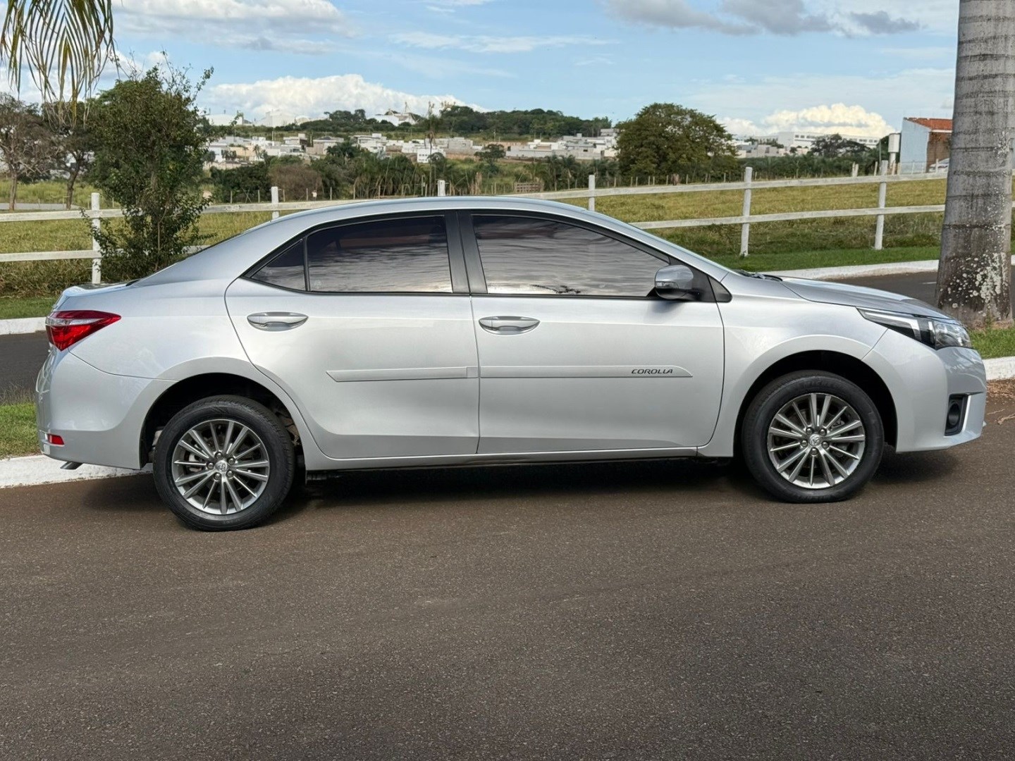 TOYOTA COROLLA 2.0 XEI 16V FLEX 4P AUTOMÁTICO
