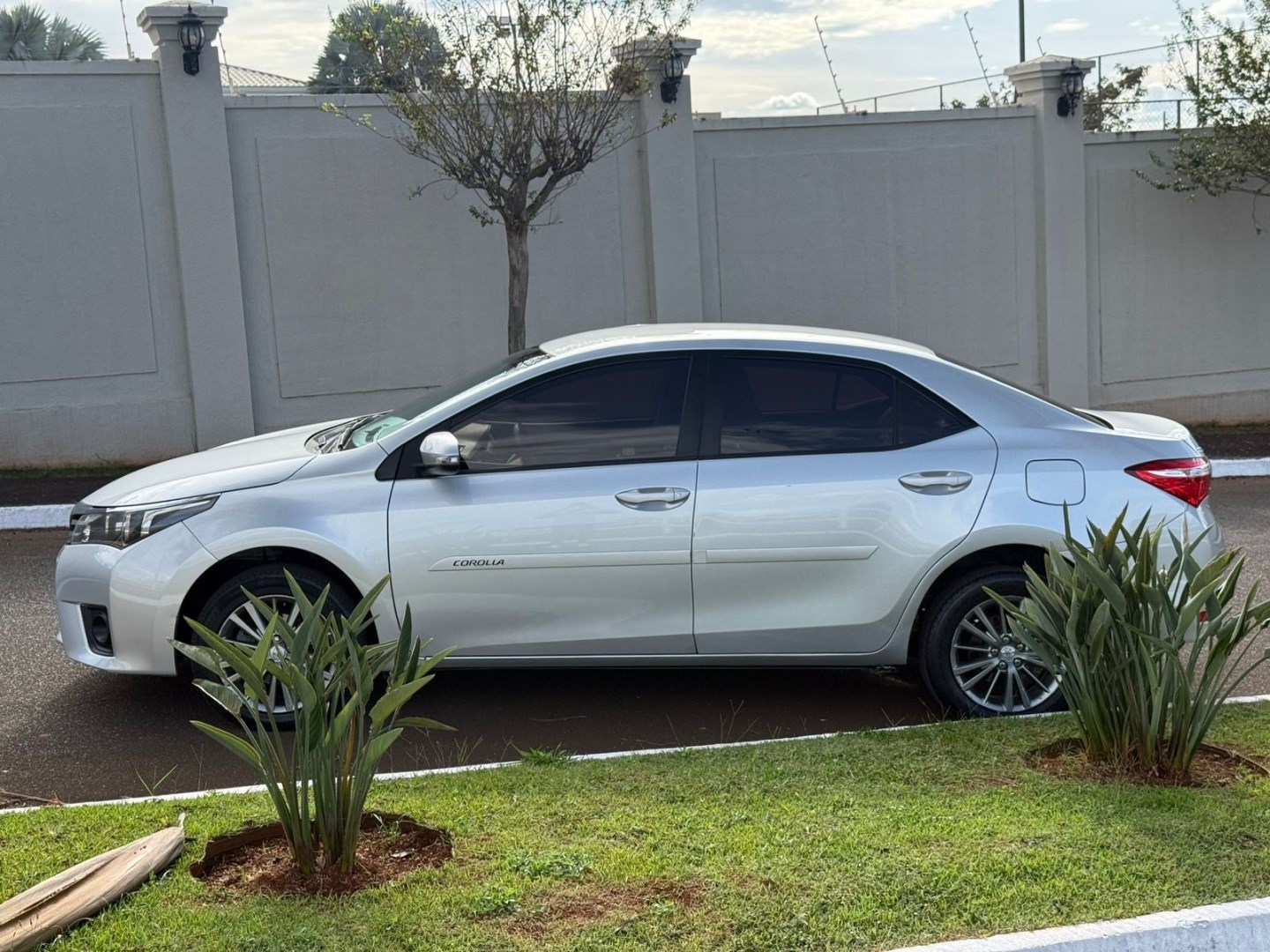 TOYOTA COROLLA 2.0 XEI 16V FLEX 4P AUTOMÁTICO