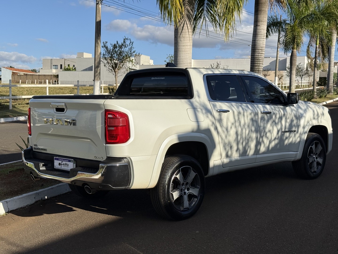 RAM RAMPAGE 2.0 HURRICANE 4 TURBO GASOLINA LARAMIE 4X4 AUTOMÁTICO
