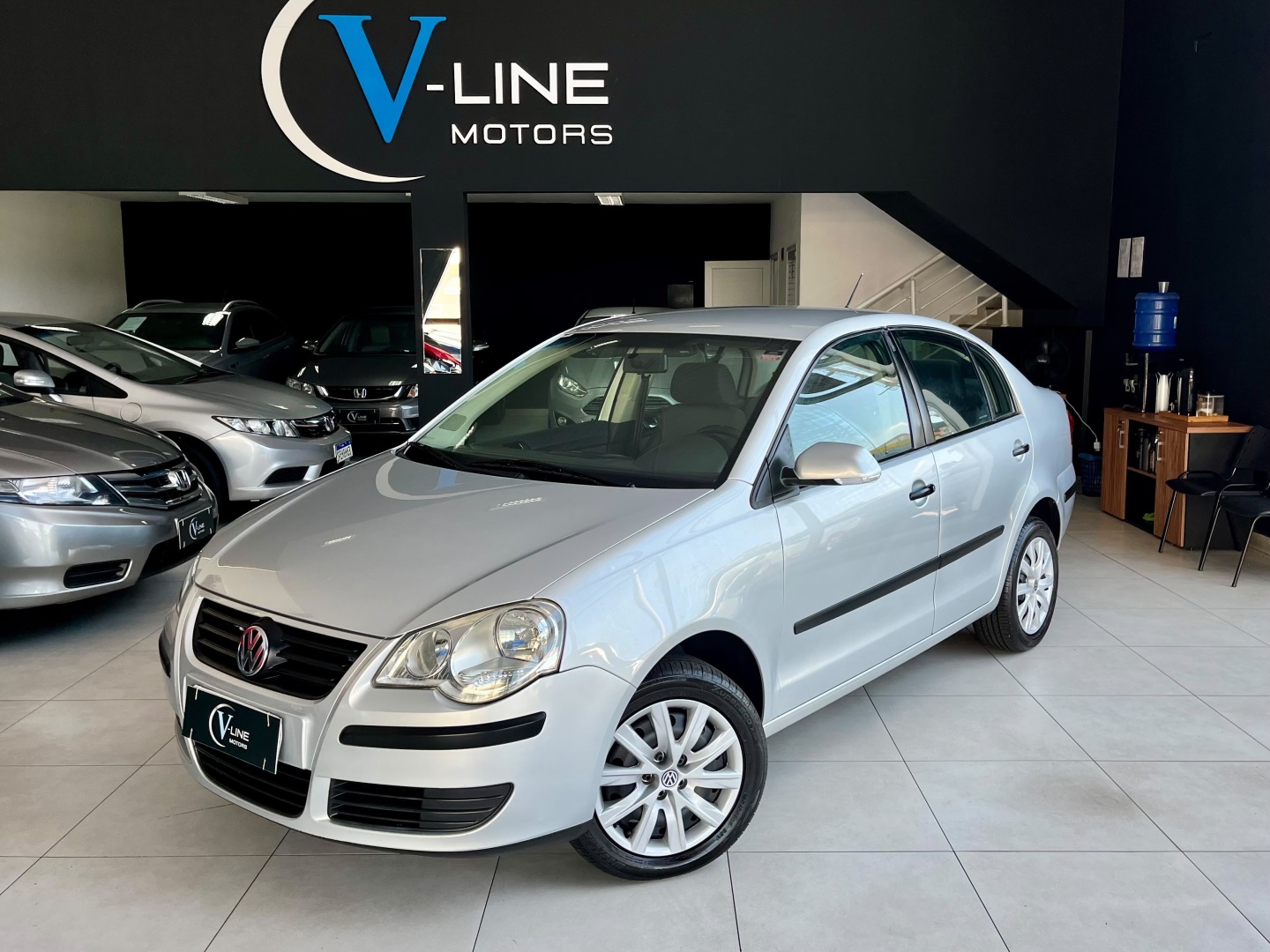 VOLKSWAGEN POLO SEDAN
