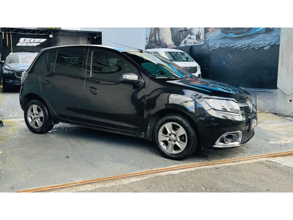RENAULT SANDERO