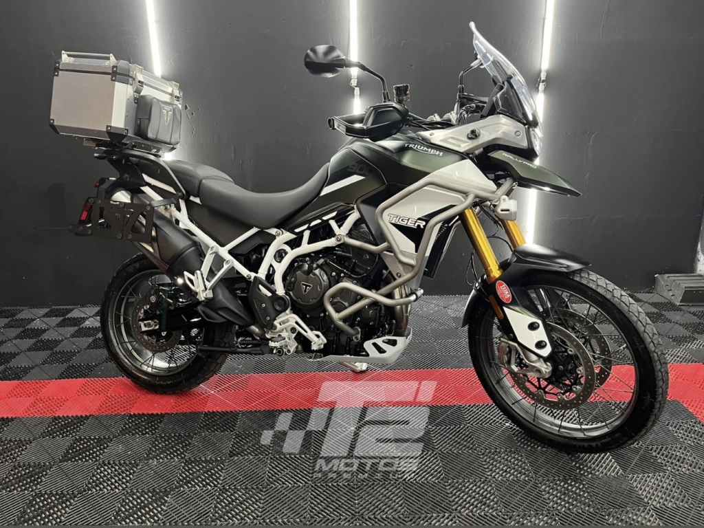 TRIUMPH TIGER 900 RALLY