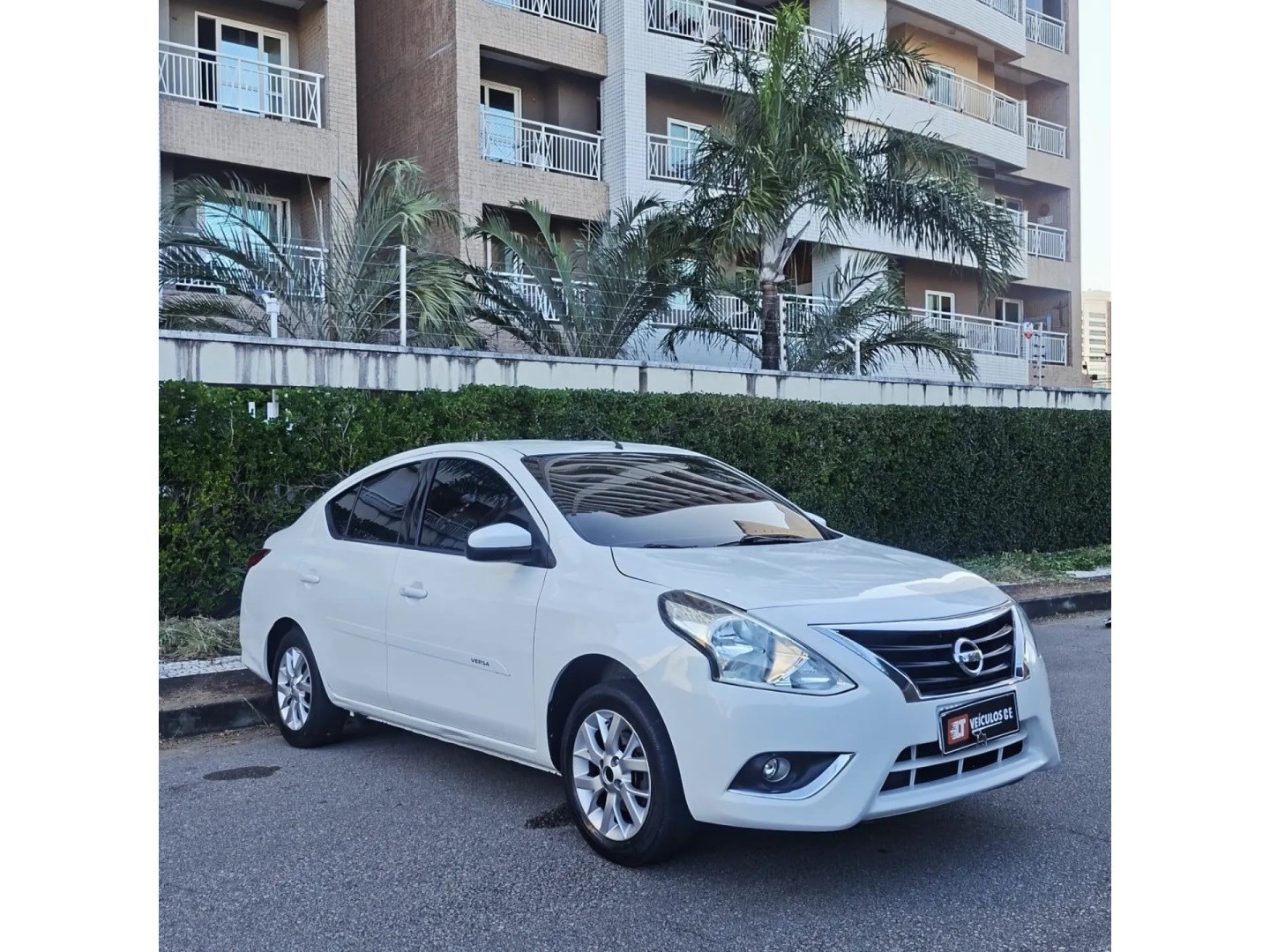 NISSAN VERSA