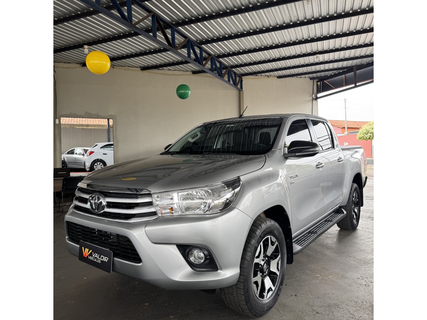 TOYOTA HILUX