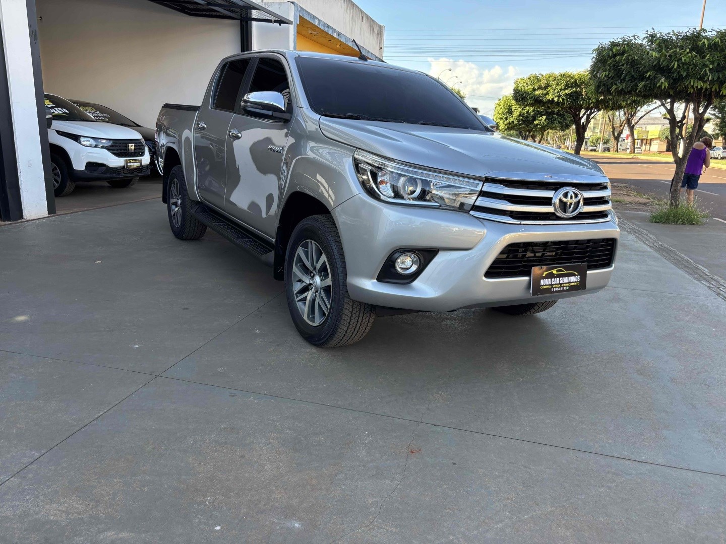TOYOTA HILUX
