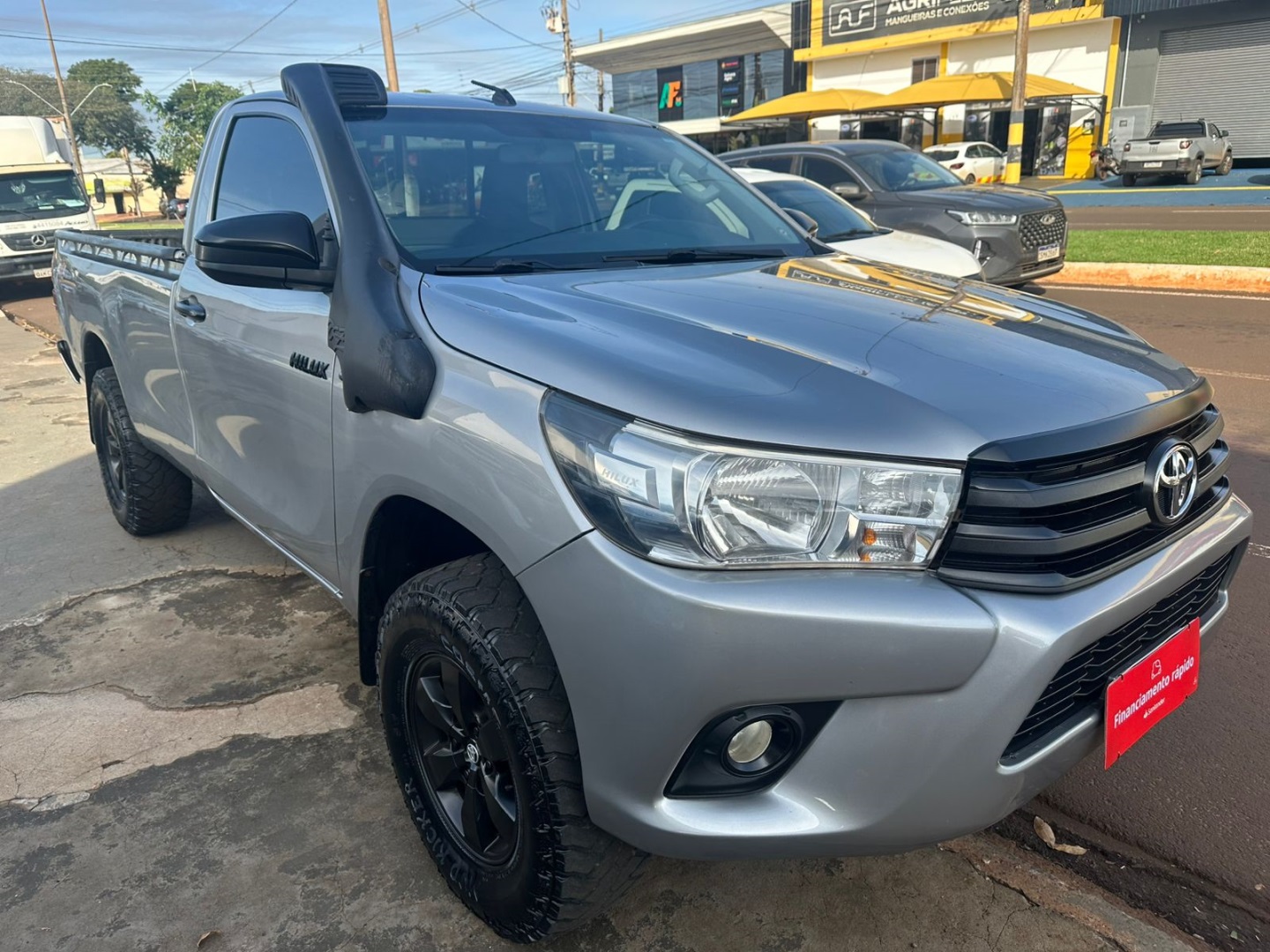 TOYOTA HILUX