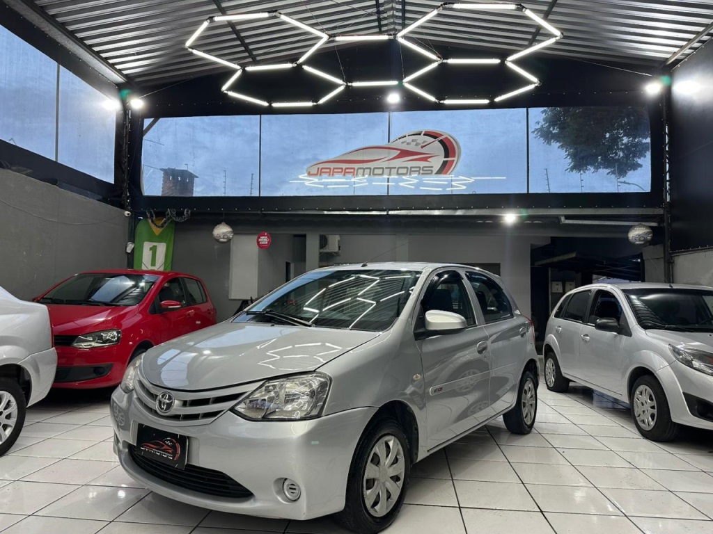 TOYOTA ETIOS