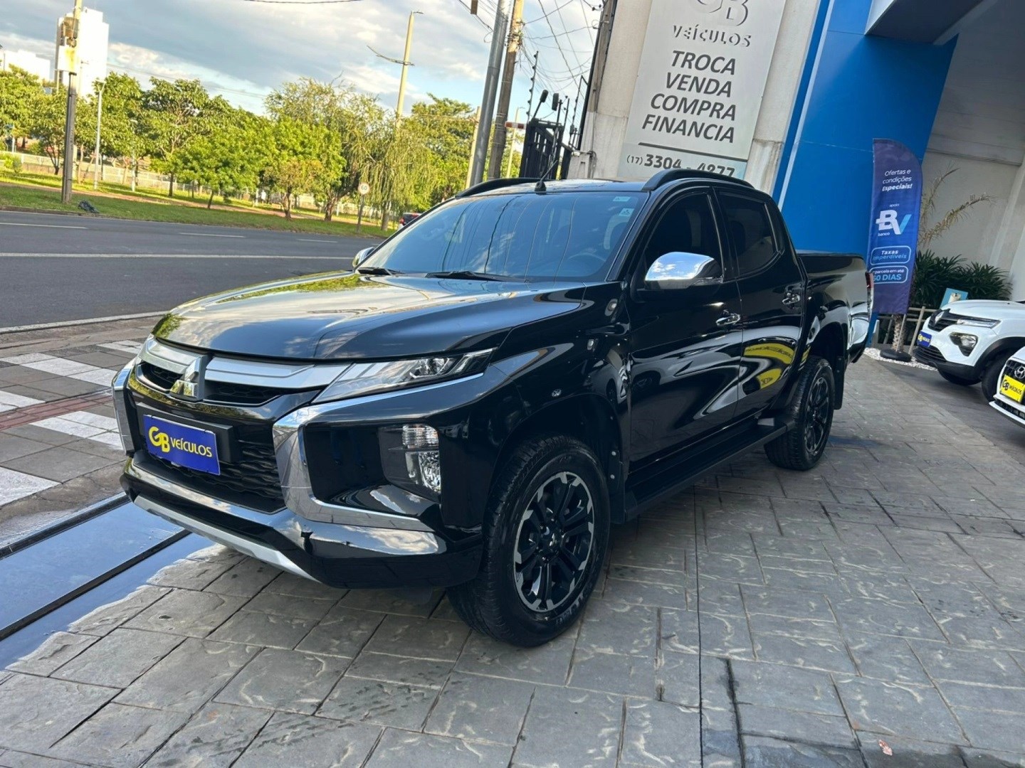 MITSUBISHI L200 TRITON