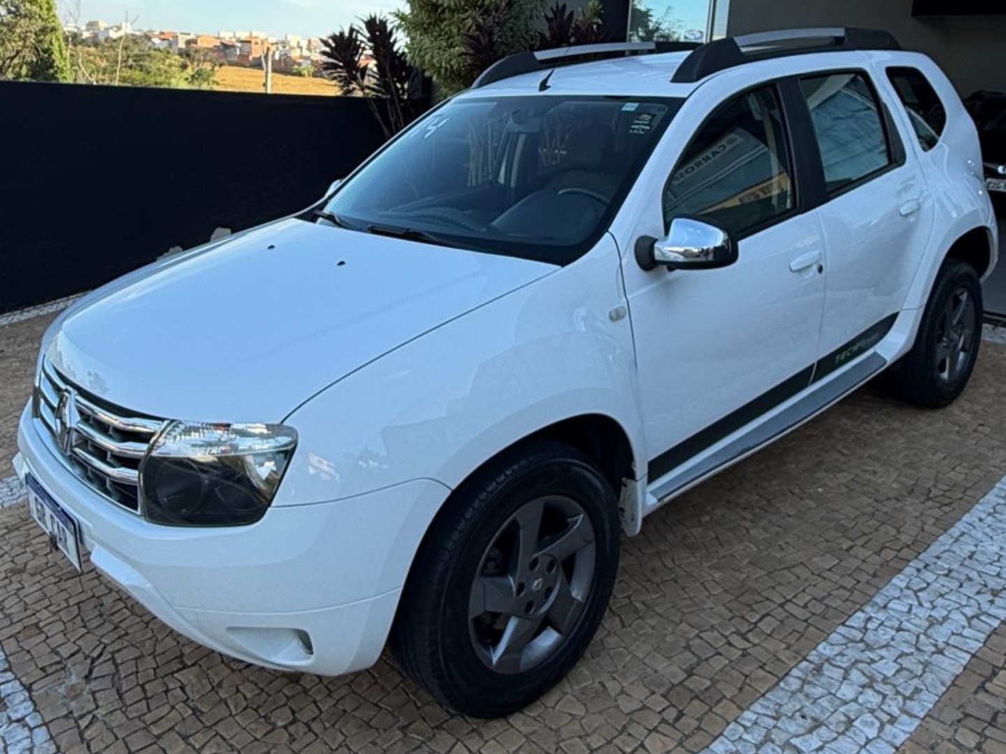 RENAULT DUSTER