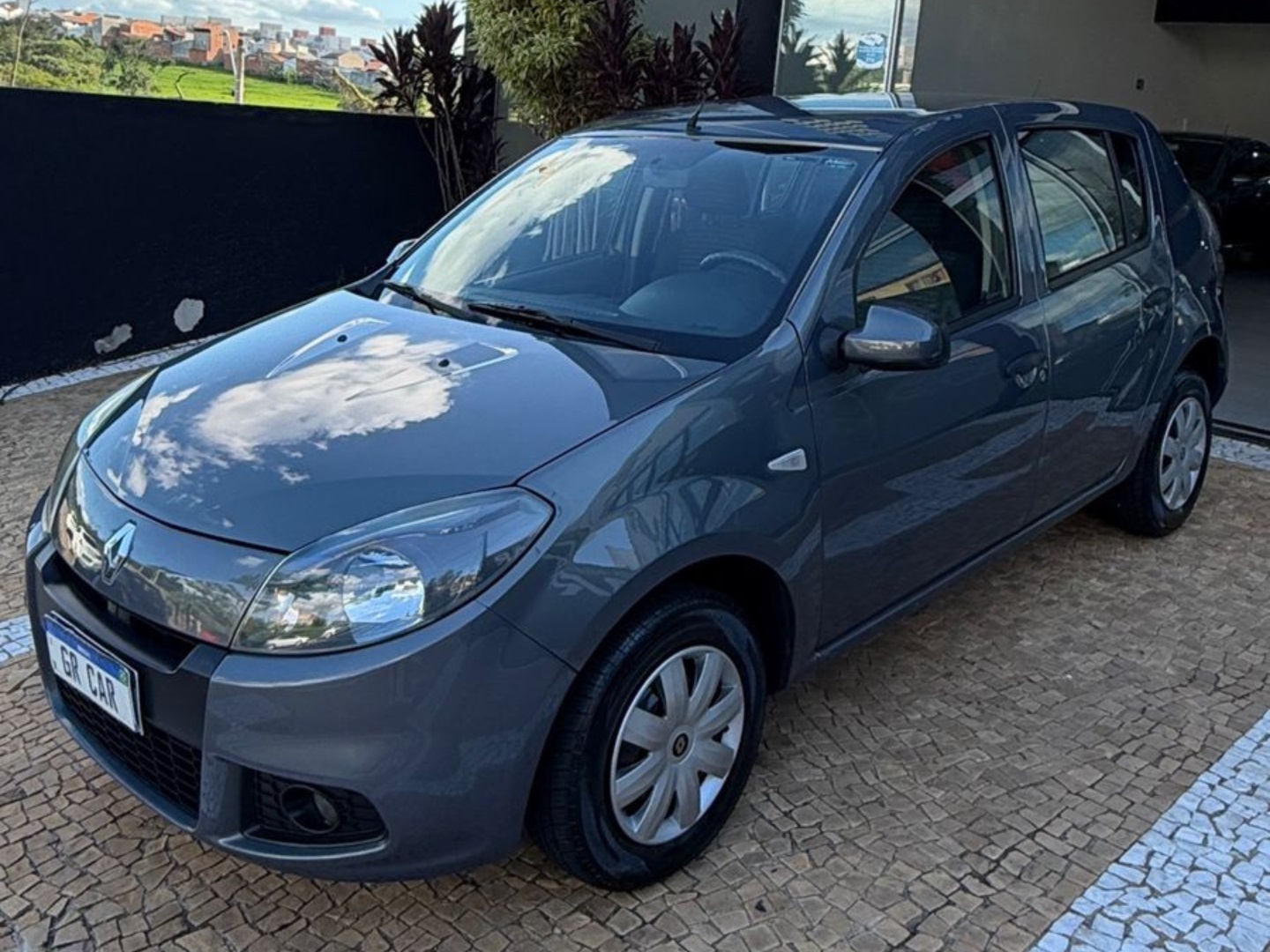 RENAULT SANDERO
