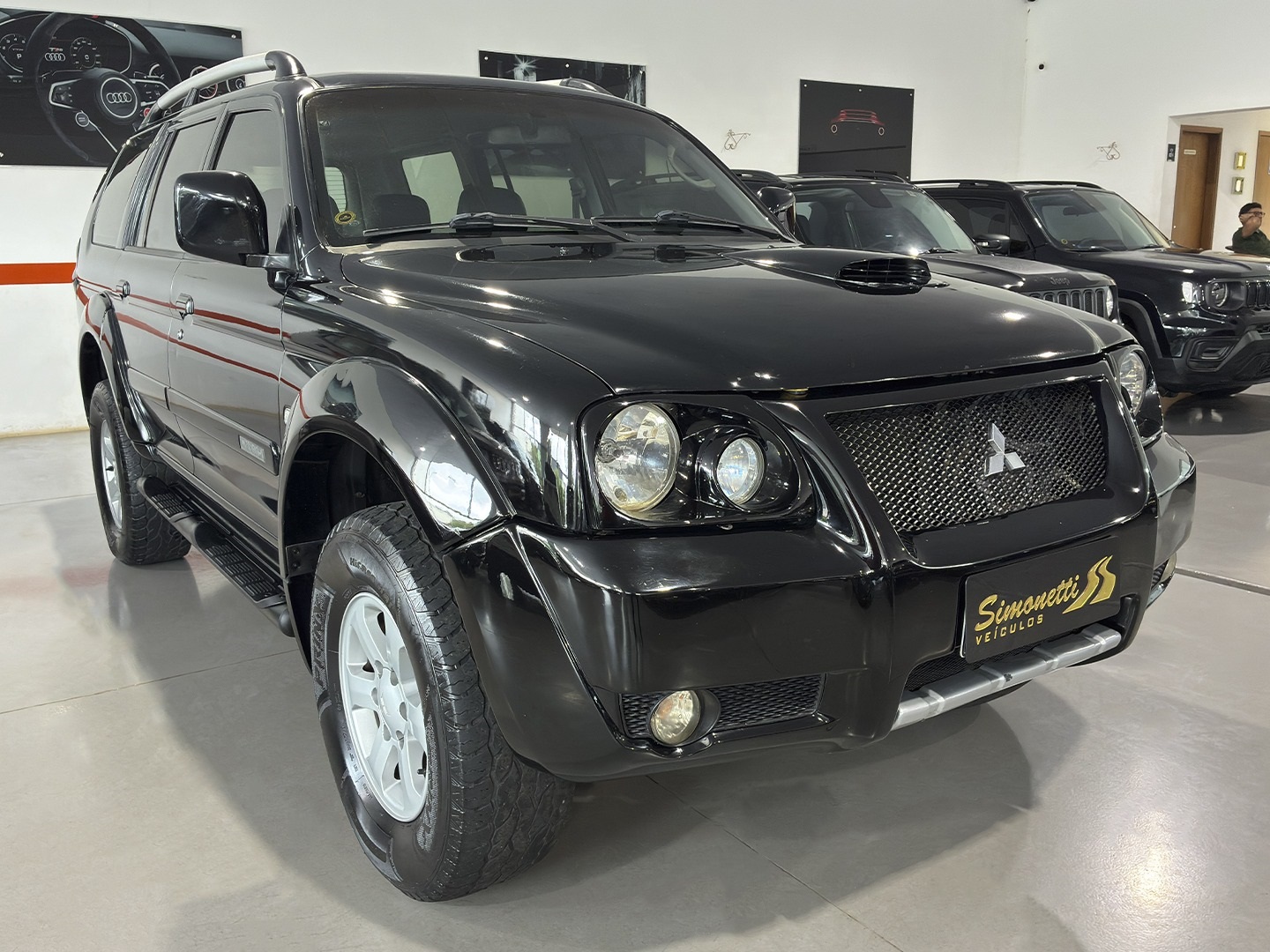 MITSUBISHI PAJERO SPORT