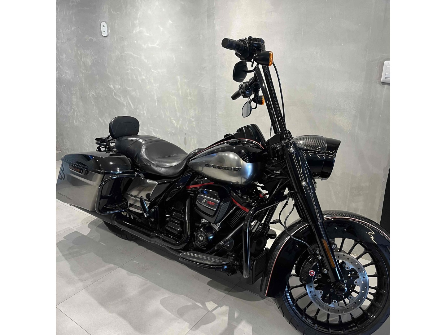 HARLEY-DAVIDSON ROAD KING SPECIAL FLHRXS