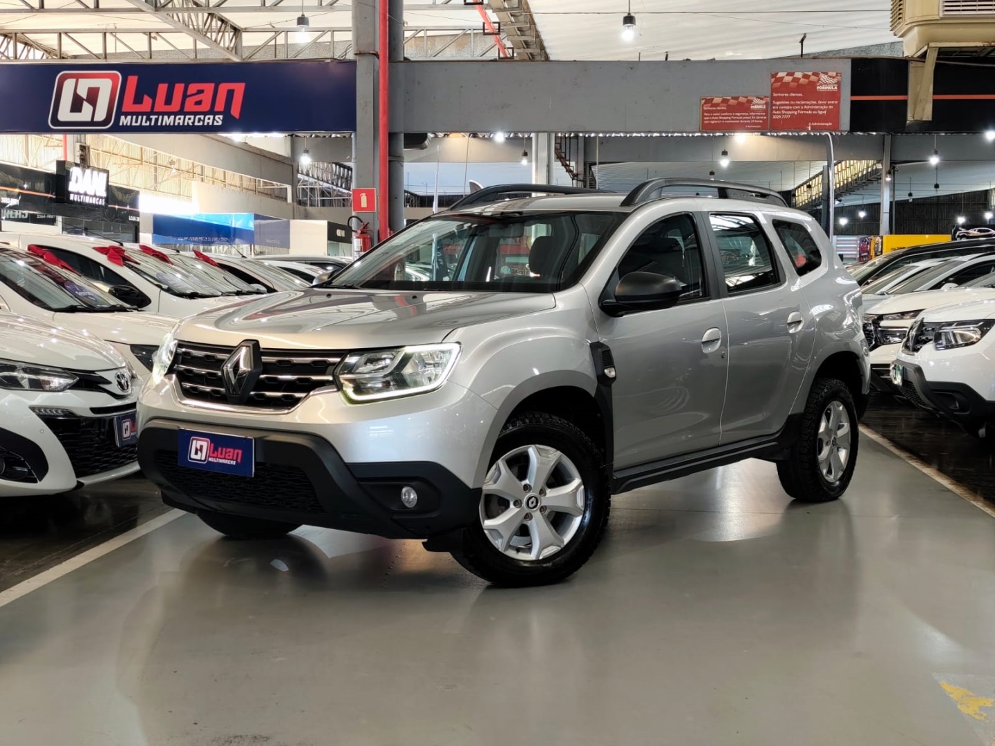 RENAULT DUSTER
