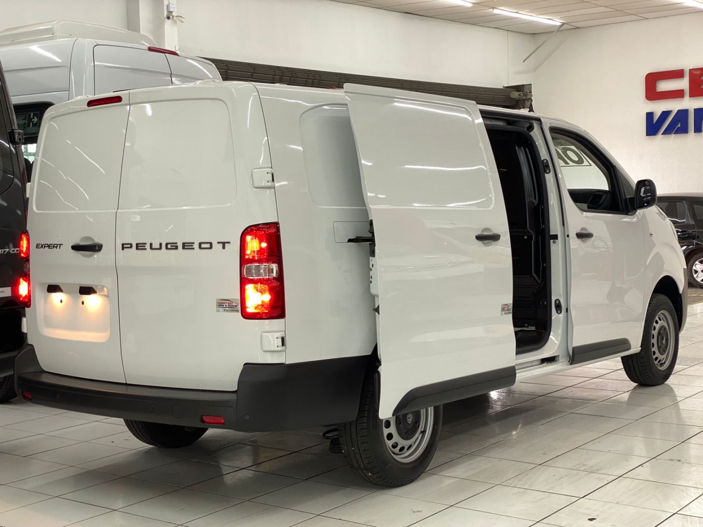 PEUGEOT EXPERT