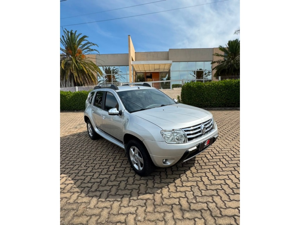 RENAULT DUSTER