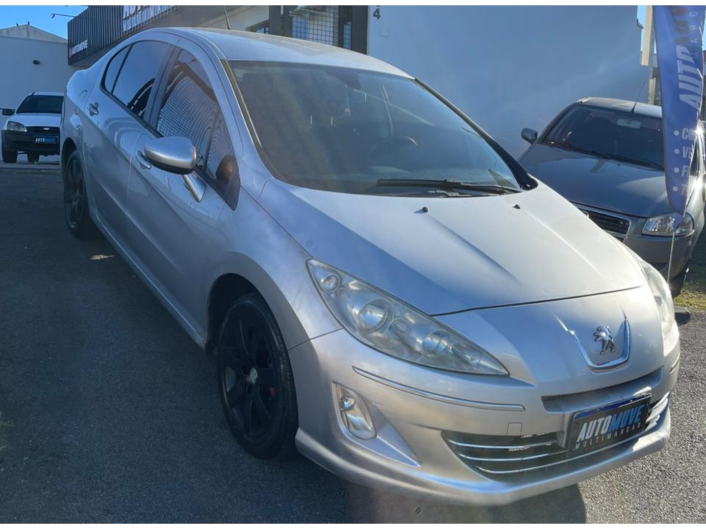 PEUGEOT 408