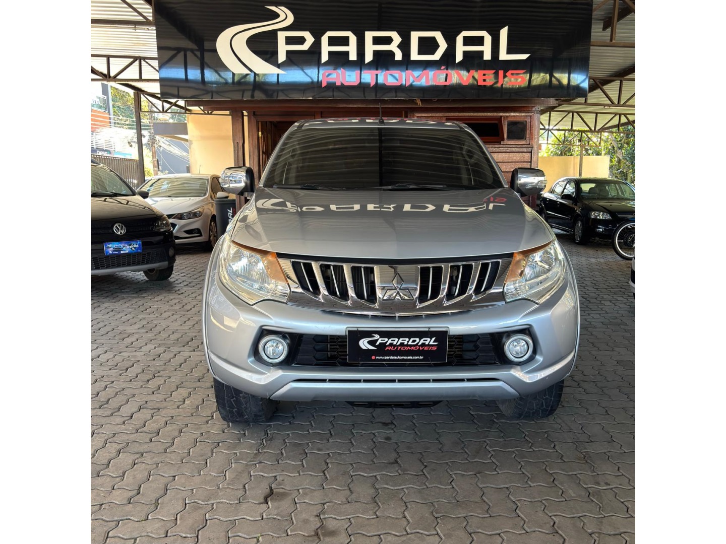 MITSUBISHI L200 TRITON