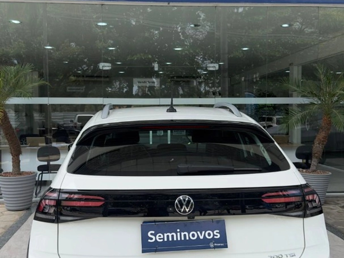 VOLKSWAGEN NIVUS 1.0 200 TSI TOTAL FLEX HIGHLINE AUTOMÁTICO