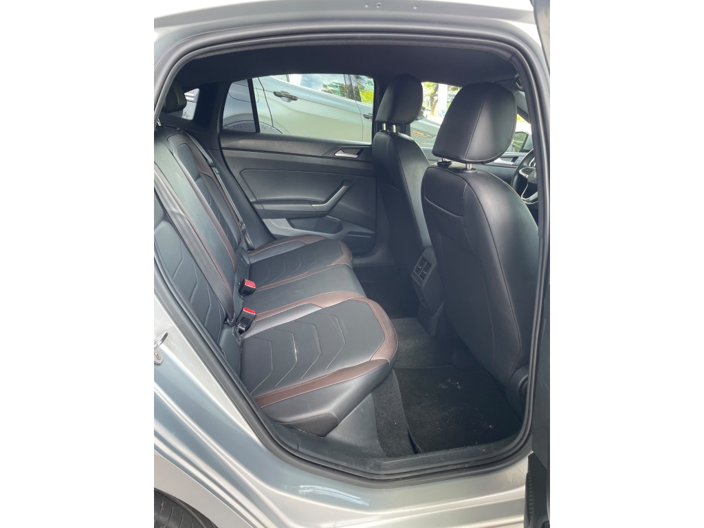 VOLKSWAGEN VIRTUS 1.0 200 TSI HIGHLINE AUTOMÁTICO
