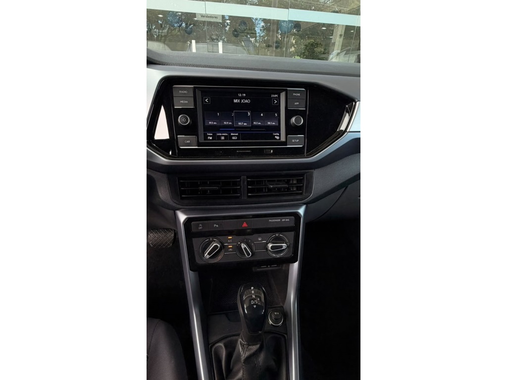 VOLKSWAGEN T-CROSS 1.0 200 TSI TOTAL FLEX AUTOMÁTICO