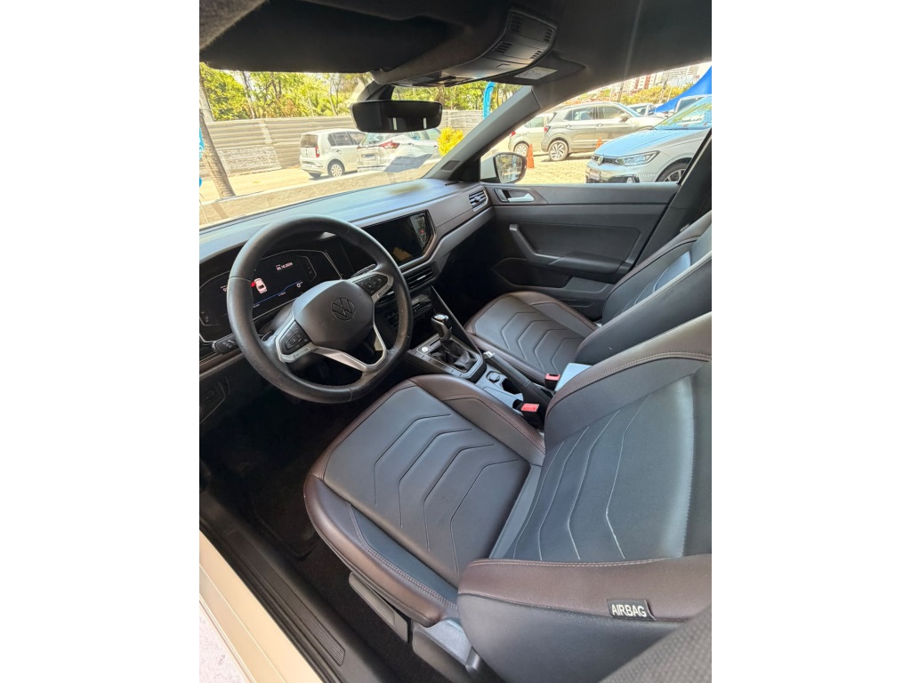 VOLKSWAGEN VIRTUS 1.0 200 TSI HIGHLINE AUTOMÁTICO