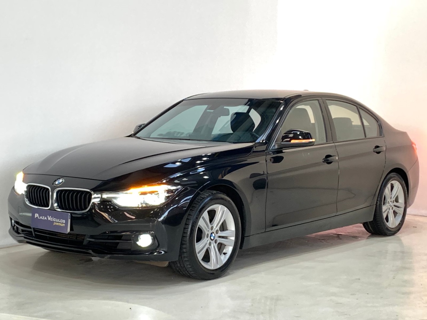 BMW 320i