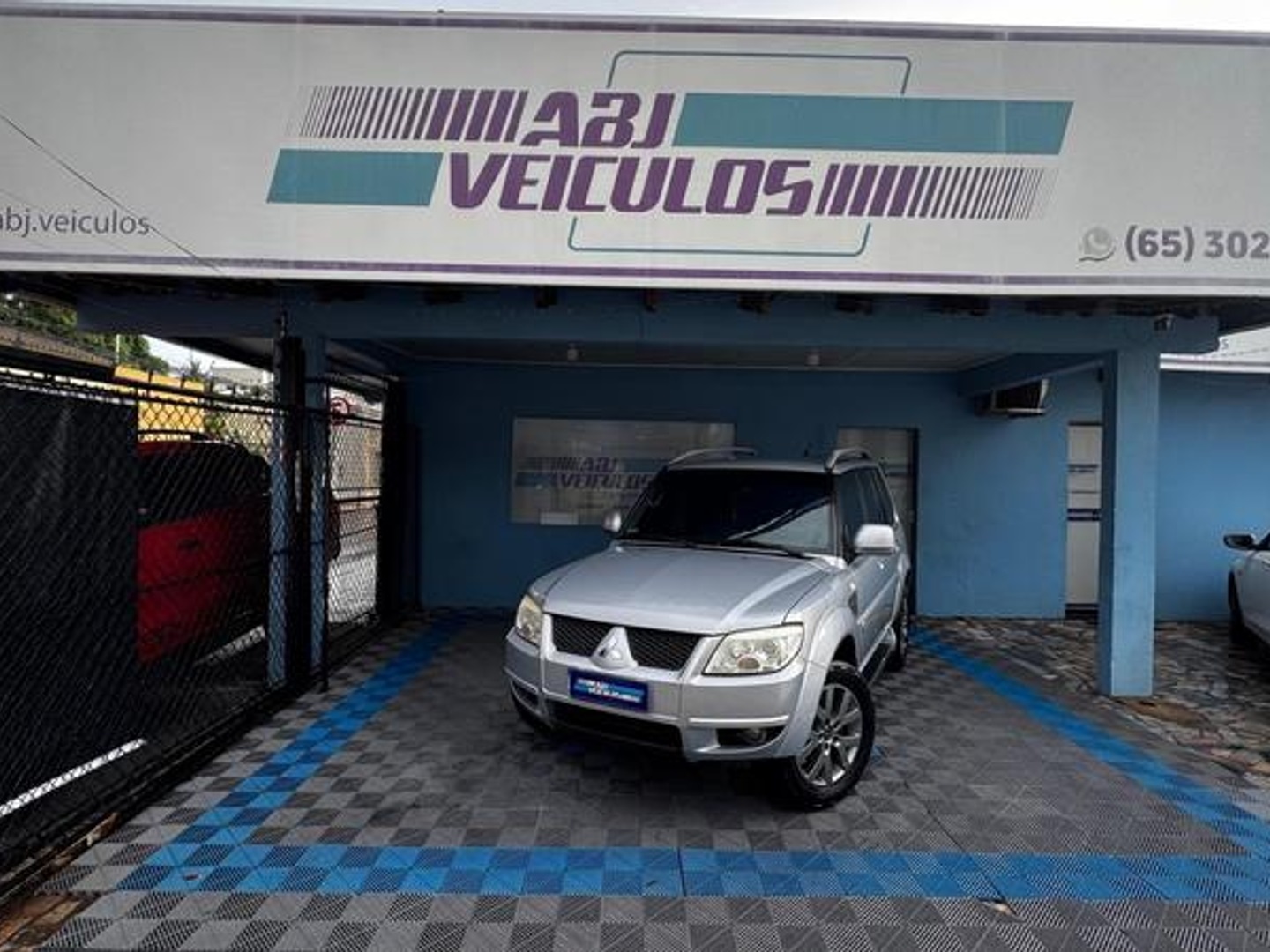 MITSUBISHI PAJERO TR4