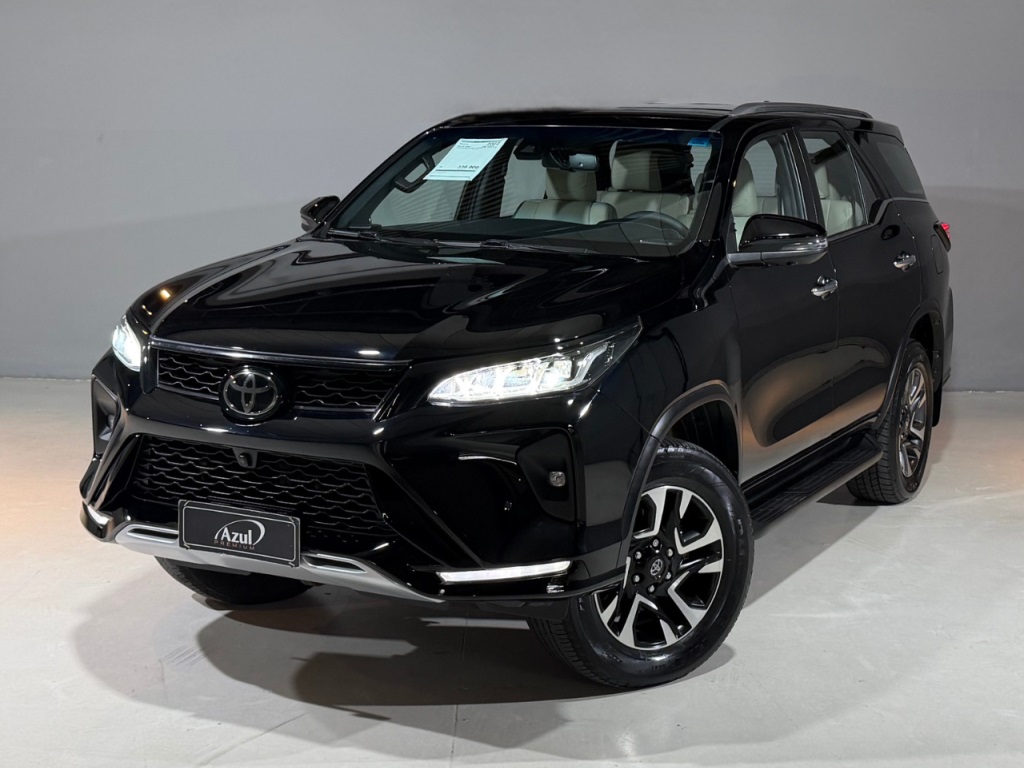 TOYOTA HILUX SW4