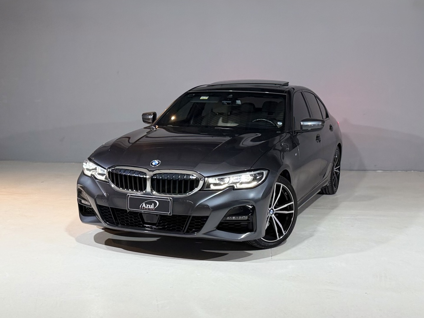 BMW 320i