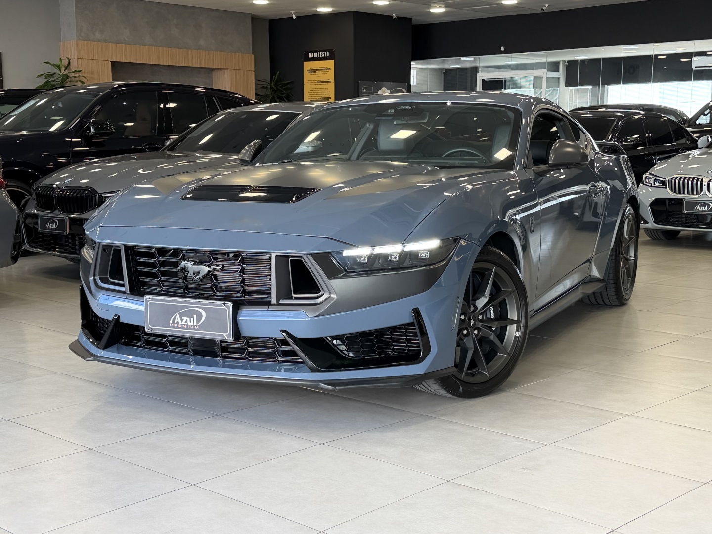 FORD MUSTANG