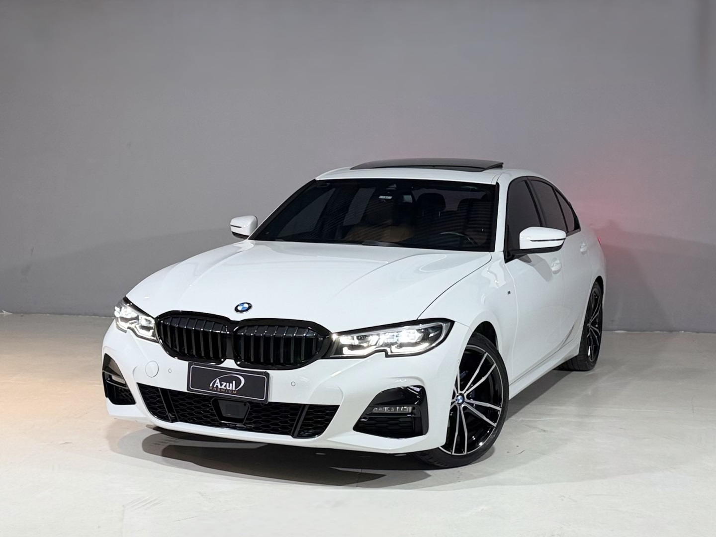 BMW 320i