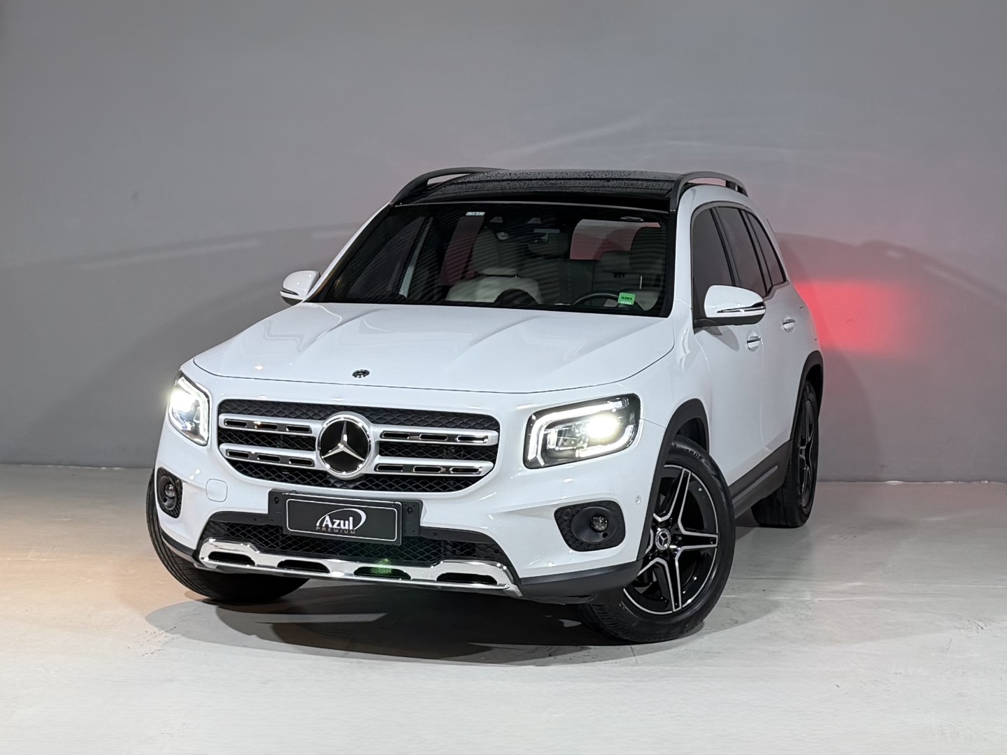 MERCEDES-BENZ GLB 200
