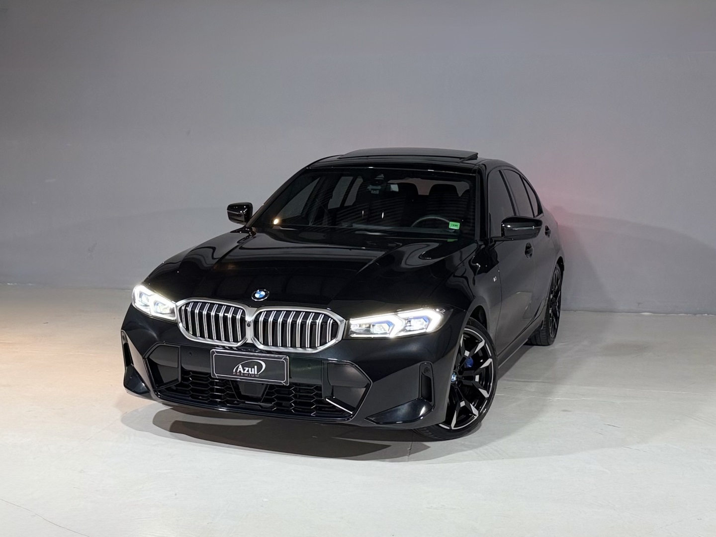 BMW 320i