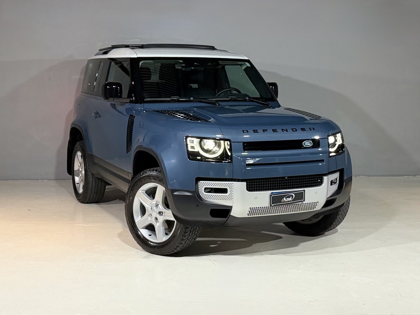 LAND ROVER DEFENDER