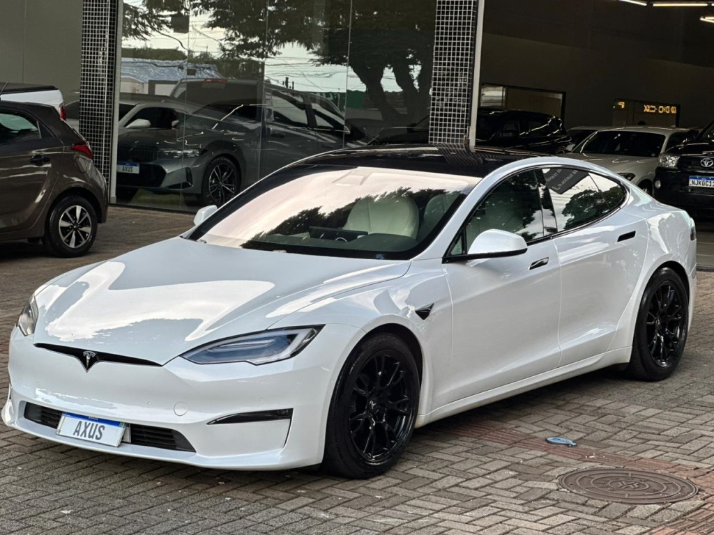 Tesla Model S 2021